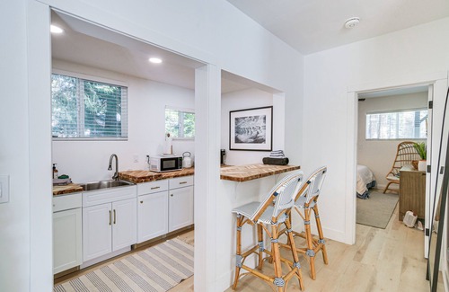 Peninsula Village Cabina | Westwood Cabin: Lake Almanor Across the Street!