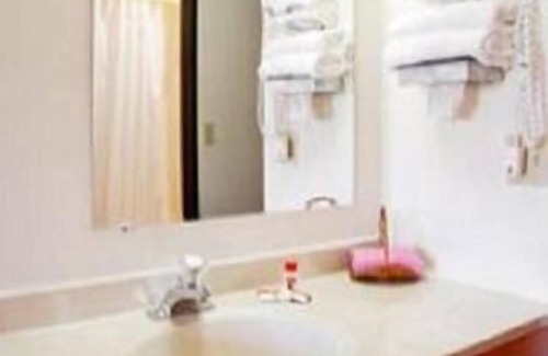 Kimball Hotel | Westwood Inn & Suites