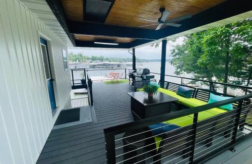 Osage Beach Casa | Wet Feet Retreat - With Onsite Boat Rental!