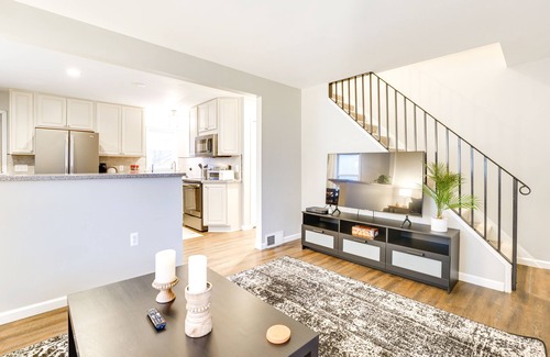 Dearborn Casa | WFH-Friendly Home in Dearborn: Dogs Welcome!