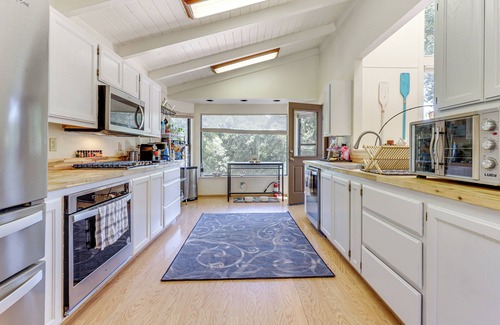 Kelseyville Casa | WFH-Friendly Retreat < 1 Mi to Clear Lake!