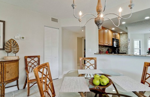 South Bradenton Apartamento | WG-near Beaches and IMG, Pool, Tennis, Pickleball, Shorewalk condo 2 Bedroom/2 Bath lake view