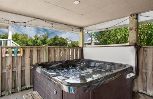 Whalehead Beach Casa | WH482 Shenanigans