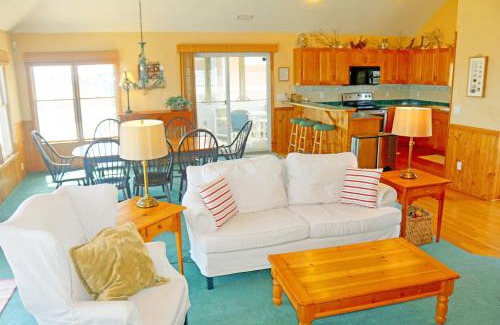 Whalehead Beach Casa | WH852- Mellow Yellow