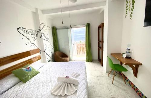 Puerto López Hotel | Whale House Hotel