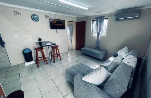 Amanzimtoti Apartamento | Whale's Cove