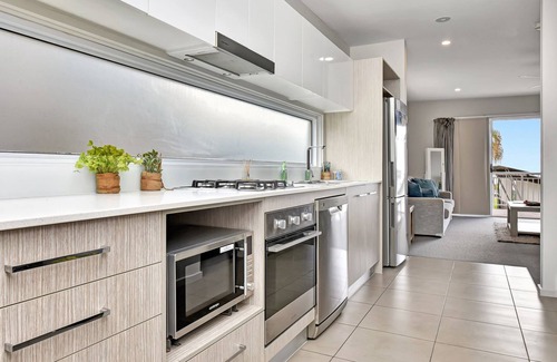 Caves Beach Casa | Caves Beach Villa Whale Tales Coastal Charm, Double Storey & Relaxing Vibes