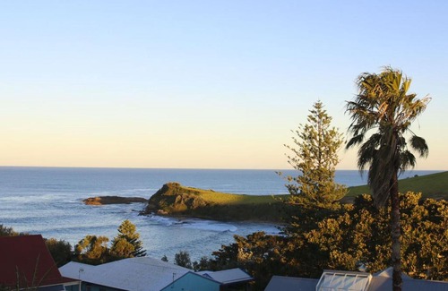 Gerringong Casa | WHALE WATCH Gerringong 4pm check out Sundays