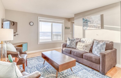 Rockaway Beach Casa | Whale Watcher Condo #3