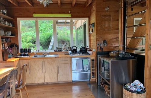 Whangaparapara Harbour Casa | Casa de los balleneros - Isla Gran Barrera