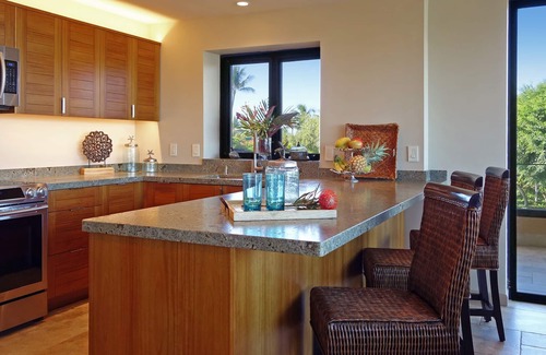Wailea Condominio | ¡Mire las ballenas, los atardeceres, las impresionantes vistas al mar y solo unos pasos de la playa!