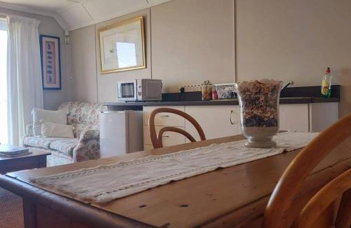 De Kelders Apartamento | Whales, Waves and Walks - Beach Cottage