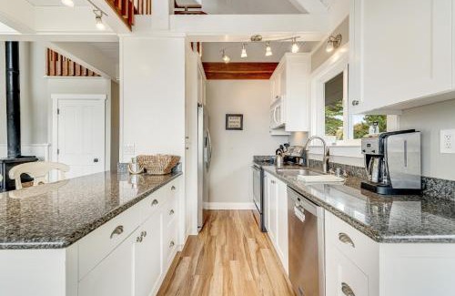 Bodega Bay Casa | Whaleship Harbor View