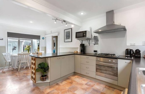 Whangamata Casa | Whanga Beach Bach - Whangamata