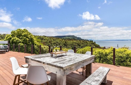 Whareroa Village Casa | Whareroa Waterview Retreat
