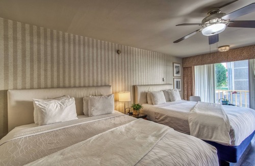 Fisherman's Wharf Hotel | Wharf Inn