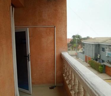 Pointe-Noire Apartamento | Wharf Proche de l'océan