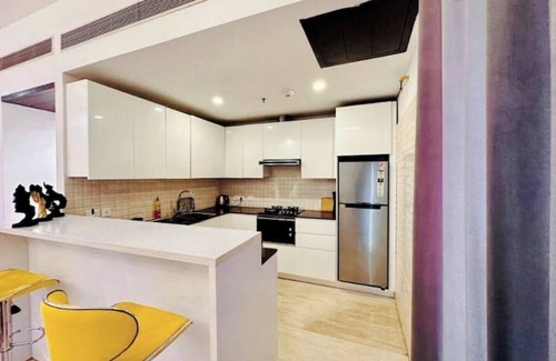 Noida Apartamento | -What A View- River view 2bhk luxury apartment