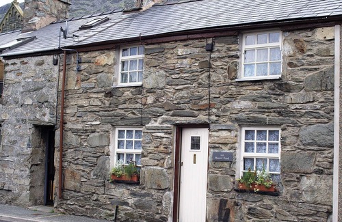 Manod Cabaña | 2 bedroom accommodation in Blaenau Ffestiniog