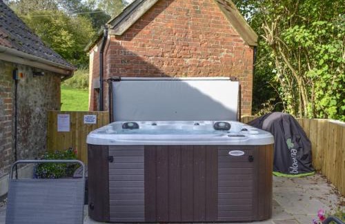 Winsham Casa | Whatley Lodge