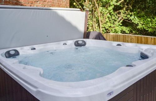 Winsham Casa | Whatley Lodge