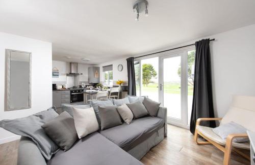 Helston Casa | Wheal Prosper - Hot Tub - Free Wi-Fi - Parking - On-site Activities