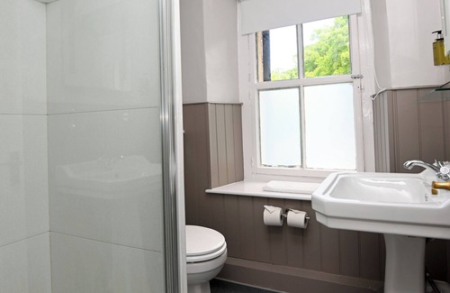 Baslow Hotel | Wheatsheaf, Baslow by Marston's Inns