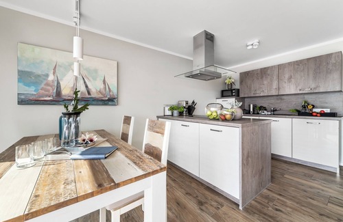 Olpenitz Apartamento | Vacaciones con Hafenkino- lujo en situación de agua directa, gran terraza, sin barreras