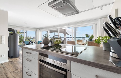 Olpenitz Apartamento | Vacaciones con Hafenkino- lujo en situación de agua directa, gran terraza, sin barreras