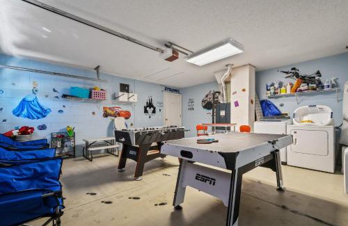 Windsor Palms Casa | Wheelchair accessible Lakeview 4BR house with pool spa themed rooms game room