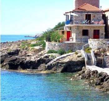 Lefktron Casa | Wheelhouse Trachila Mani