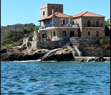 Lefktron Casa | Wheelhouse Trachila Mani