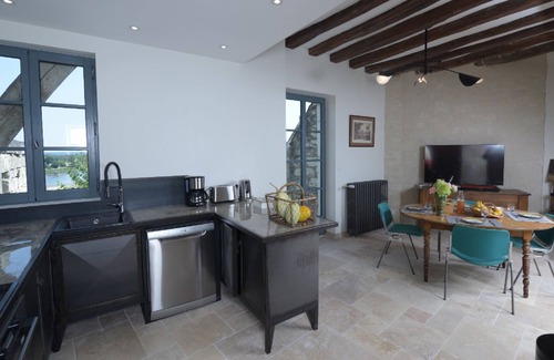 Candes-Saint-Martin Casa | When heritage, art and well-being meet