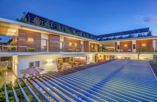 Siem Reap Villa | Where Luxury Meets Local Charm: Your Exclusive Villa Retreat in Siem Reap