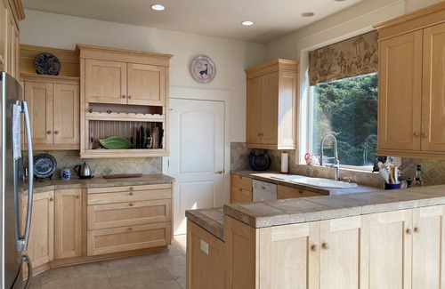 Yachats Casa | Where Views, Stars & Wildlife Meet: Your Secluded Cliffside Escape Awaits!