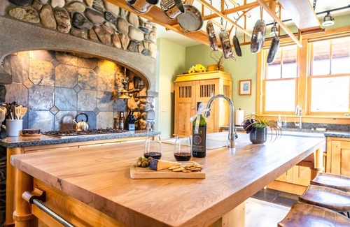 Crested Butte Casa | Whetstone Chalet / Dog Friendly W/Incredible Views! Hot Tub! Close to Rec Path!