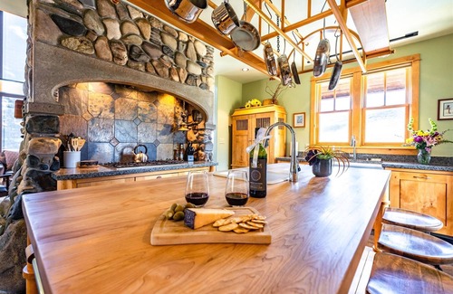 Crested Butte Casa | Whetstone Chalet / Dog Friendly W/Incredible Views! Hot Tub! Close to Rec Path!