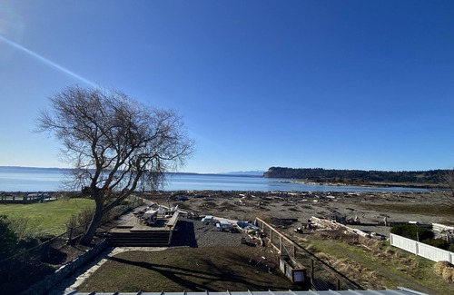 Clinton Casa | Whidbey Island Waterfront on Sunlight Beach