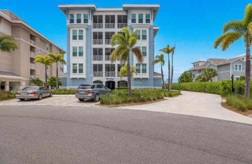 Whitney Beach Casa | Whim Sea