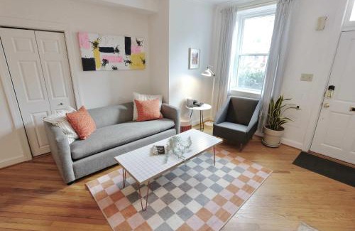 Washington Casa | Whimsical Cottage in Eastern Market