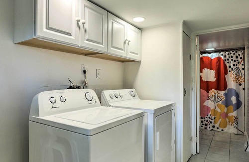 New Preston Cabaña | Whimsical Cottage in Washington w/ Fire Pit!