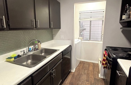 South Lamar Casa | Whimsical downtown Austin townhome nestled in the trees, but centrally located