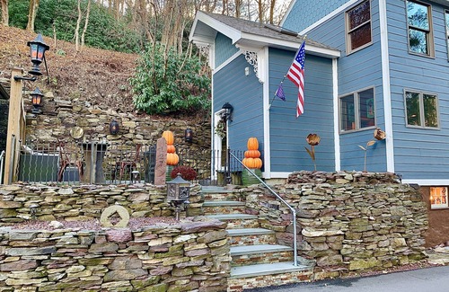 Ashfield Casa | Whimsical Home on Quiet High Street, in Historic Downtown.