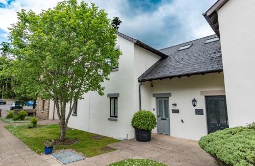 Berrier Casa | Whisk Away Cottage