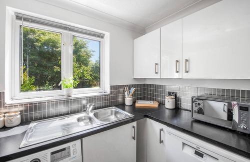 Worcester Casa | WhiskAwayHomes Pirie Avenue No. 2
