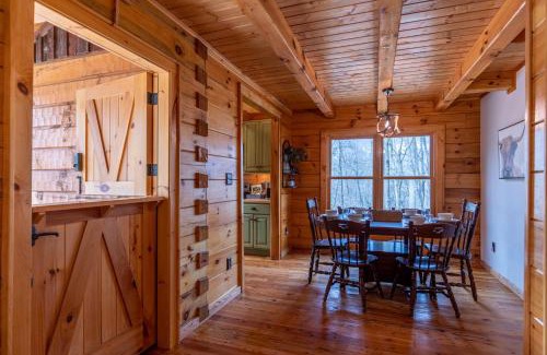Sugar Grove Casa | Whiskey Creek Cabin