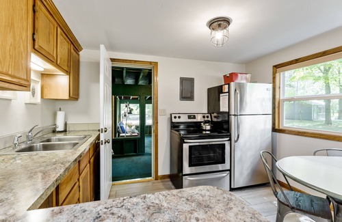 New Era Casa | Whiskey Creek Cottage | 8 Bed, 4 Bath