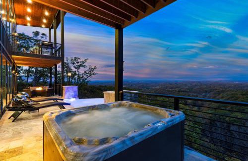 Sevierville Casa | Whiskey Ridge by AvantStay Infinity Pool, Hot Tub, Game Room, Panoramic Views