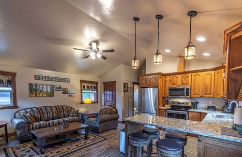 West Yellowstone Cabina | Whiskey Springs Cabin