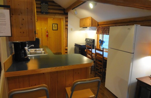 West Yellowstone Cabina | Acogedor y adorable, en Ciudad de conveniencia